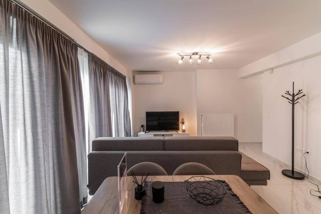 Apartment μεζονέτα με θέα στο πάρκο σταύρος νιάρχος One *